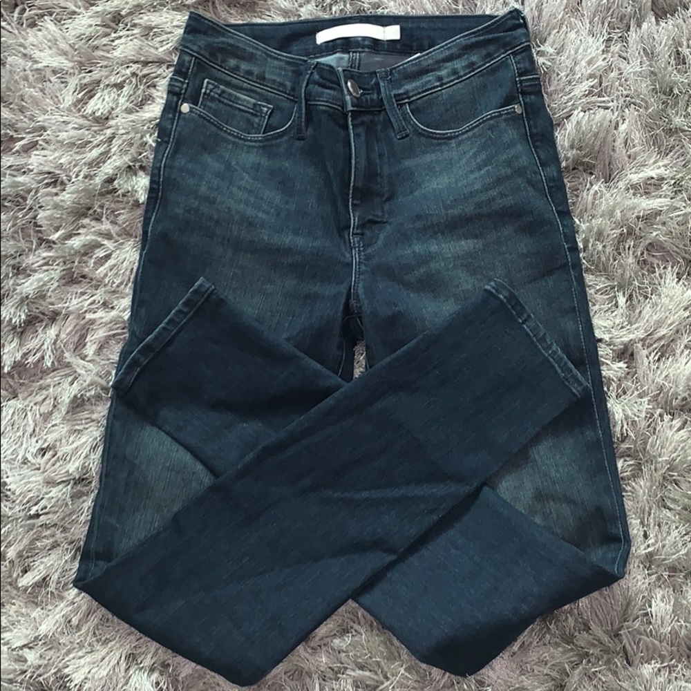 New without tags Athletes jeans size 4